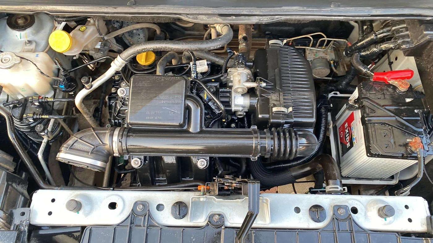 2023 Renault TRIBER RXL MT, Petrol, Manual, 24,541 km, Open Bonet