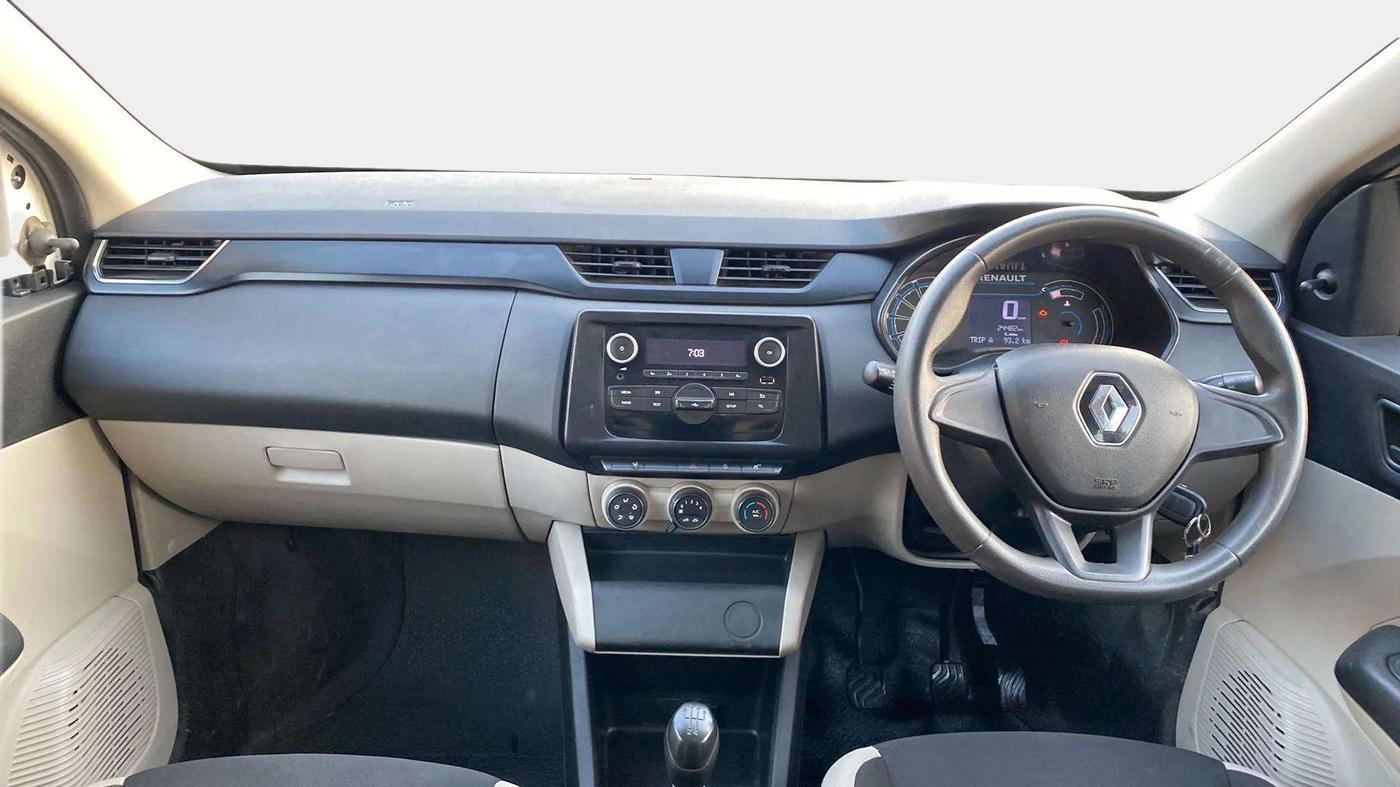2023 Renault TRIBER RXL MT, Petrol, Manual, 24,541 km, Dashboard