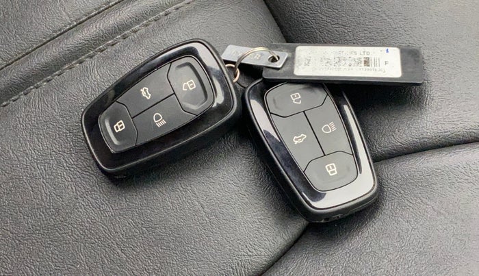 2022 Tata NEXON XZA PLUS SUNROOF PETROL, Petrol, Automatic, 35,118 km, Key Close Up