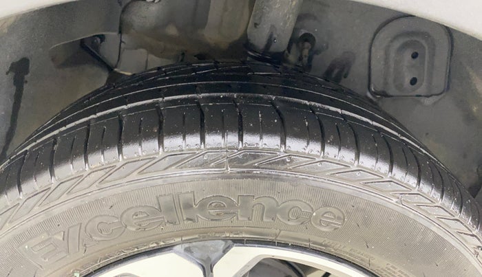 2022 Tata NEXON XZA PLUS SUNROOF PETROL, Petrol, Automatic, 35,118 km, Right Rear Tyre Tread