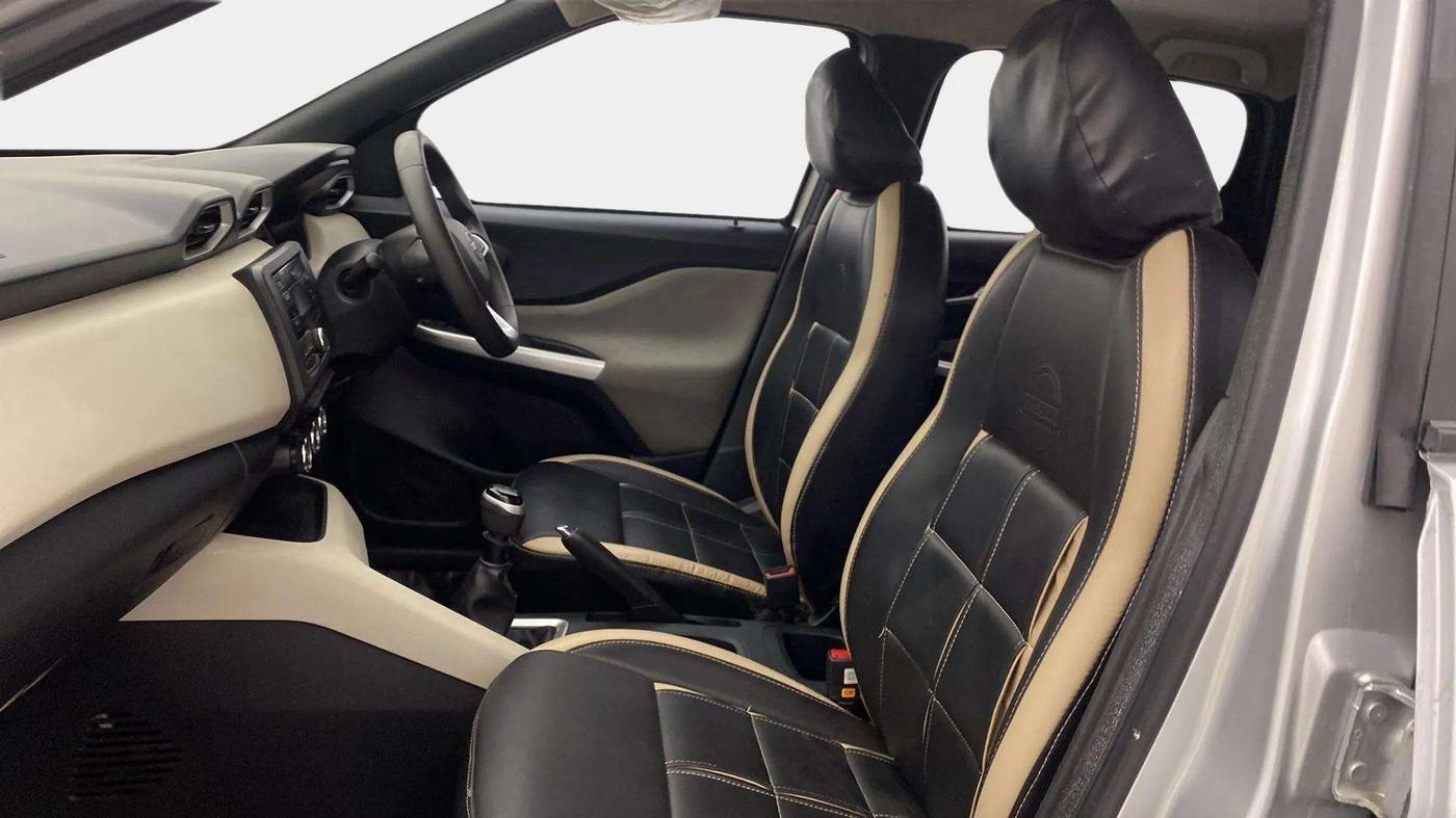 2022 Nissan MAGNITE XL, Petrol, Manual, 35,108 km, Right Side Front Door Cabin