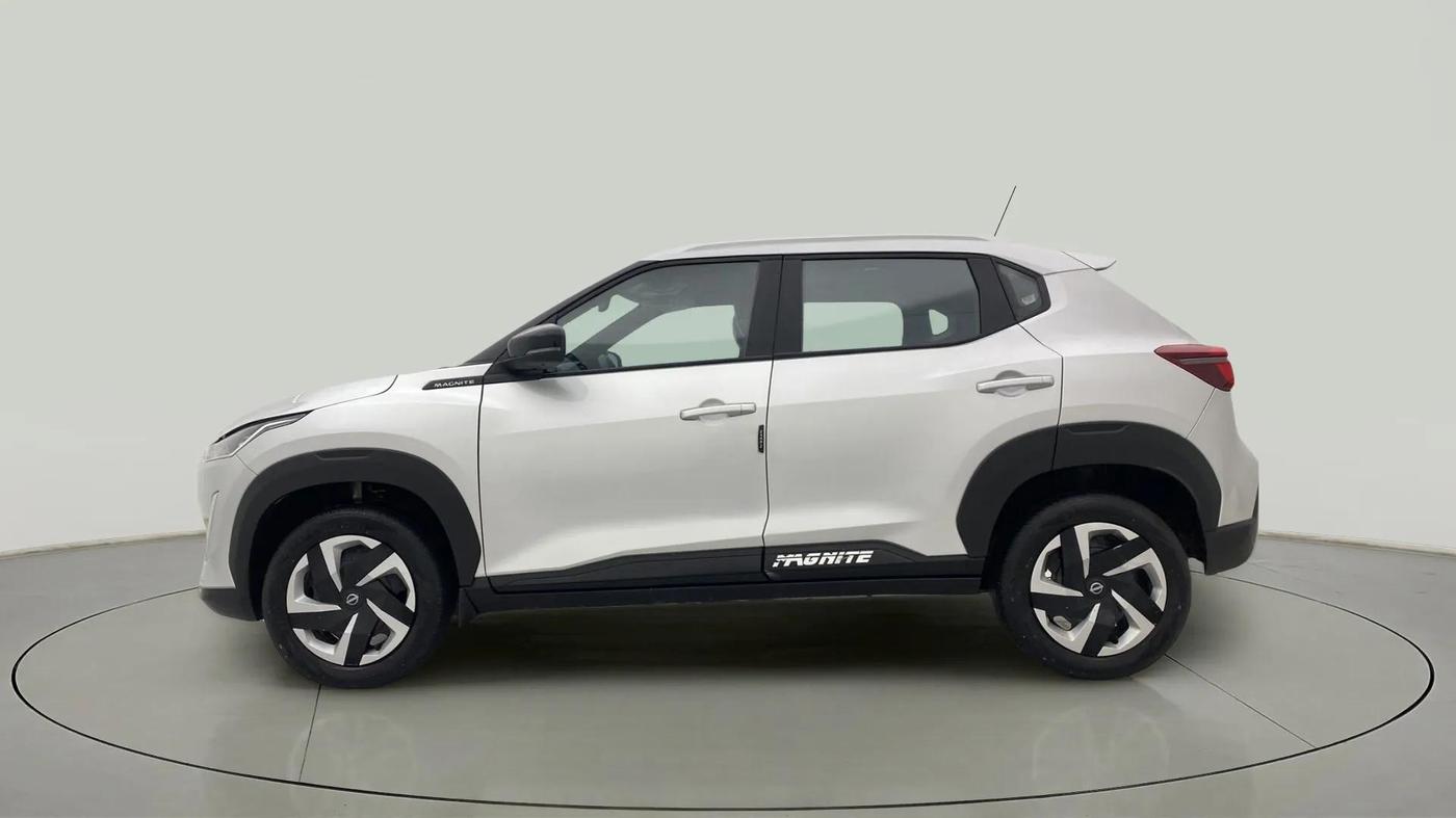 2022 Nissan MAGNITE XL, Petrol, Manual, 35,108 km, Left Side