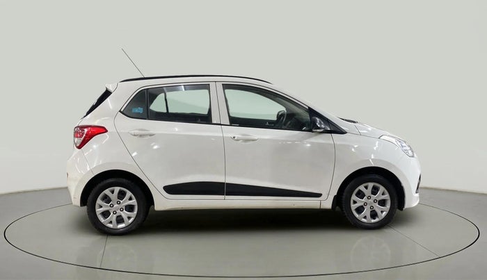 2016 Hyundai Grand i10 SPORTZ 1.2 KAPPA VTVT, Petrol, Manual, 18,789 km, Right Side View