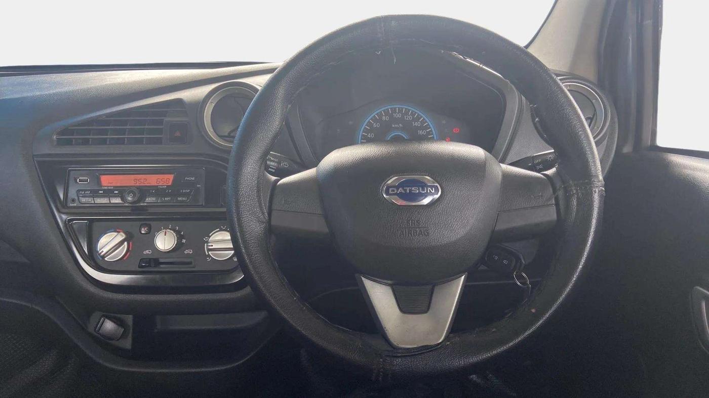2018 Datsun Redi Go S 1.0 AMT, Petrol, Automatic, 47,432 km, Steering Wheel Close Up