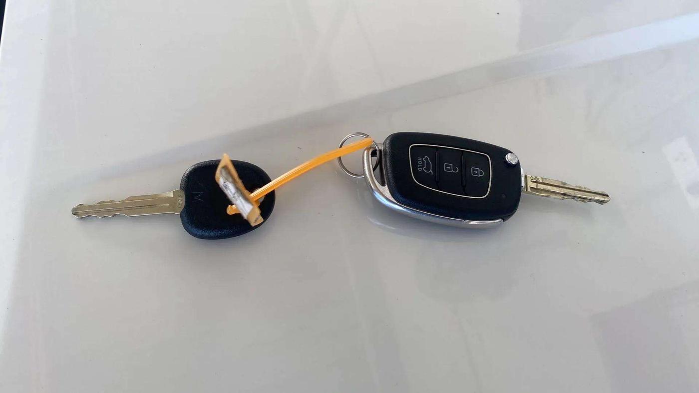 2023 Hyundai NEW I20 SPORTZ 1.2 IVT, Petrol, Automatic, 12,093 km, Key Close Up