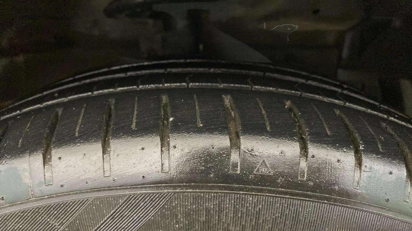 2020 Maruti Ciaz ALPHA 1.5 SHVS PETROL, Petrol, Manual, 38,048 km, Left Front Tyre Tread