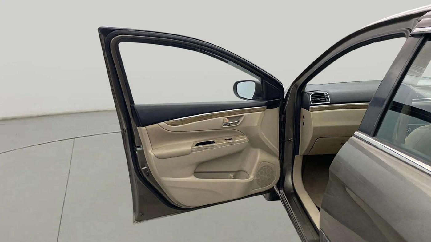 2020 Maruti Ciaz ALPHA 1.5 SHVS PETROL, Petrol, Manual, 38,048 km, LHS Front Door