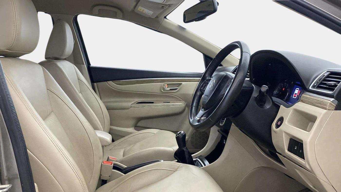 2020 Maruti Ciaz ALPHA 1.5 SHVS PETROL, Petrol, Manual, 38,048 km, Right Side Front Door Cabin