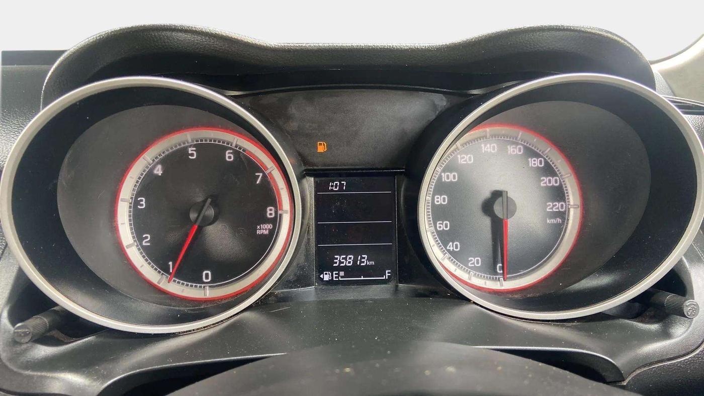 2019 Maruti Swift VXI, Petrol, Manual, 35,795 km, Odometer Image