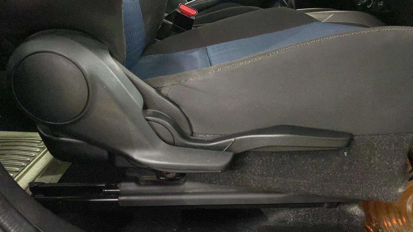 2019 Toyota Glanza V, Petrol, Manual, 27,015 km, Driver Side Adjustment Panel