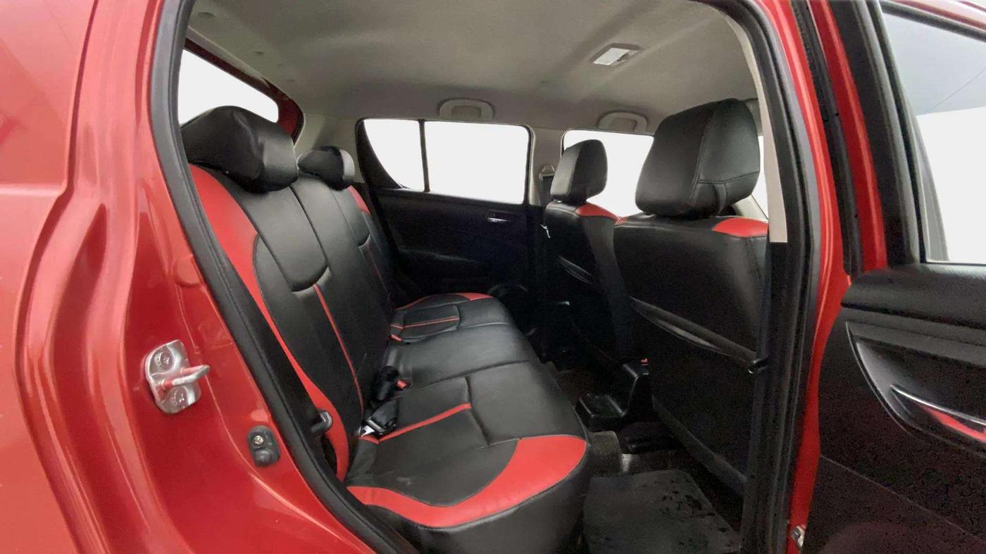 2013 Maruti Swift VXI, Petrol, Manual, 70,279 km, Right Side Rear Door Cabin