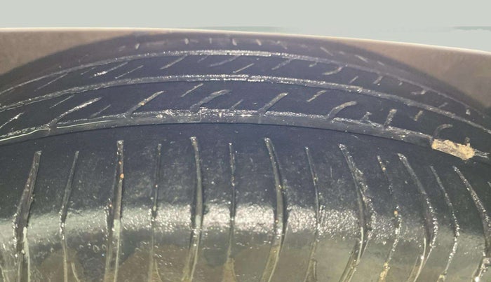 2015 Maruti Celerio ZXI AMT, Petrol, Automatic, 79,215 km, Right Front Tyre Tread