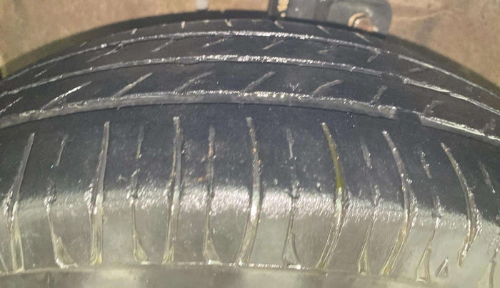 2015 Maruti Celerio ZXI AMT, Petrol, Automatic, 79,215 km, Left Front Tyre Tread