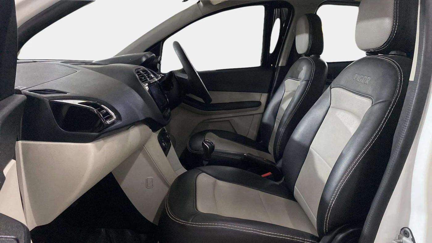 2023 Tata TIGOR XZ PLUS PETROL, Petrol, Manual, 22,160 km, Right Side Front Door Cabin