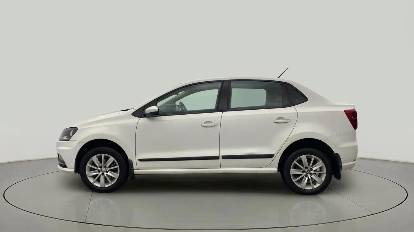 2016 Volkswagen Ameo HIGHLINE1.2L, Petrol, Manual, 86,560 km, Left Side
