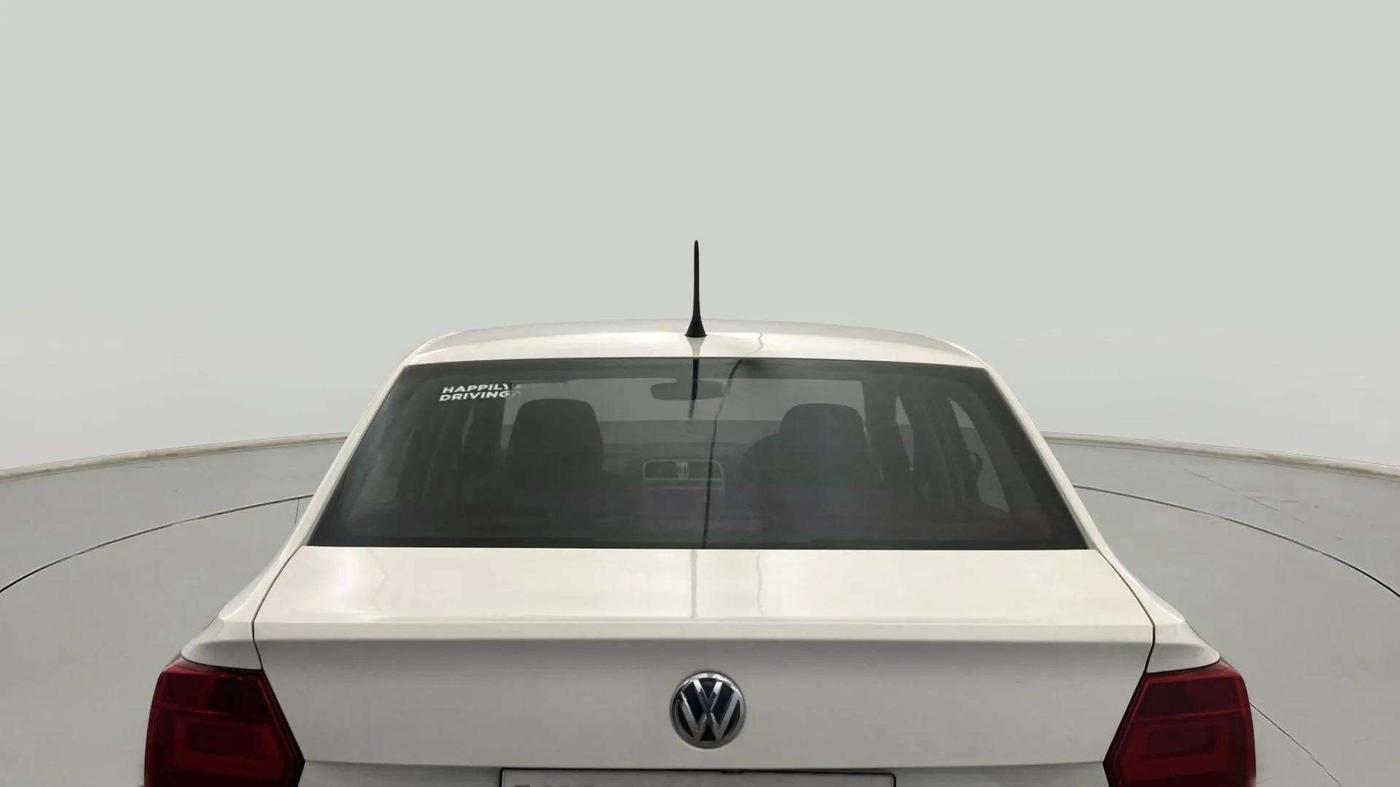 2016 Volkswagen Ameo HIGHLINE1.2L, Petrol, Manual, 86,560 km, Rear Windshield