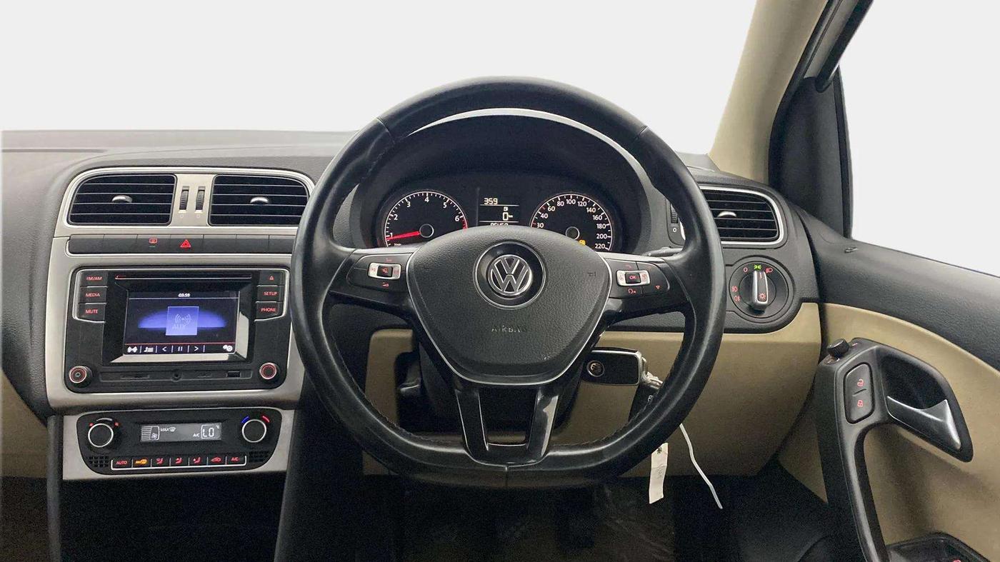 2016 Volkswagen Ameo HIGHLINE1.2L, Petrol, Manual, 86,560 km, Steering Wheel Close Up