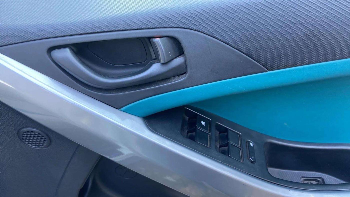 2022 Tata NEXON XM PETROL, Petrol, Manual, 65,961 km, Driver Side Door Panels Control