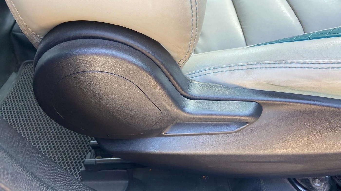 2022 Tata NEXON XM PETROL, Petrol, Manual, 65,961 km, Driver Side Adjustment Panel