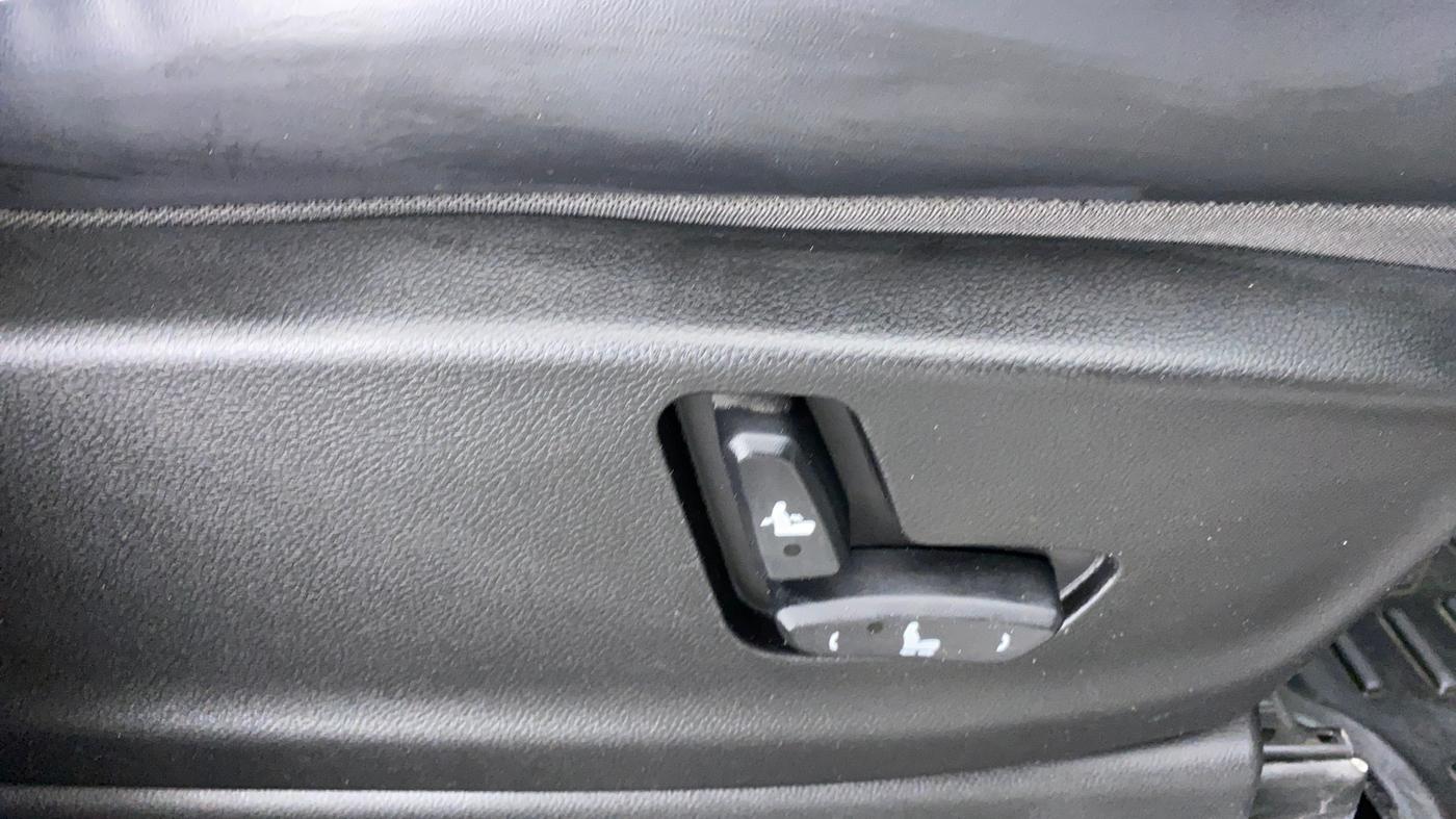 2021 MG HECTOR SHARP DCT PETROL, Petrol, Automatic, 21,972 km, Driver Side Adjustment Panel