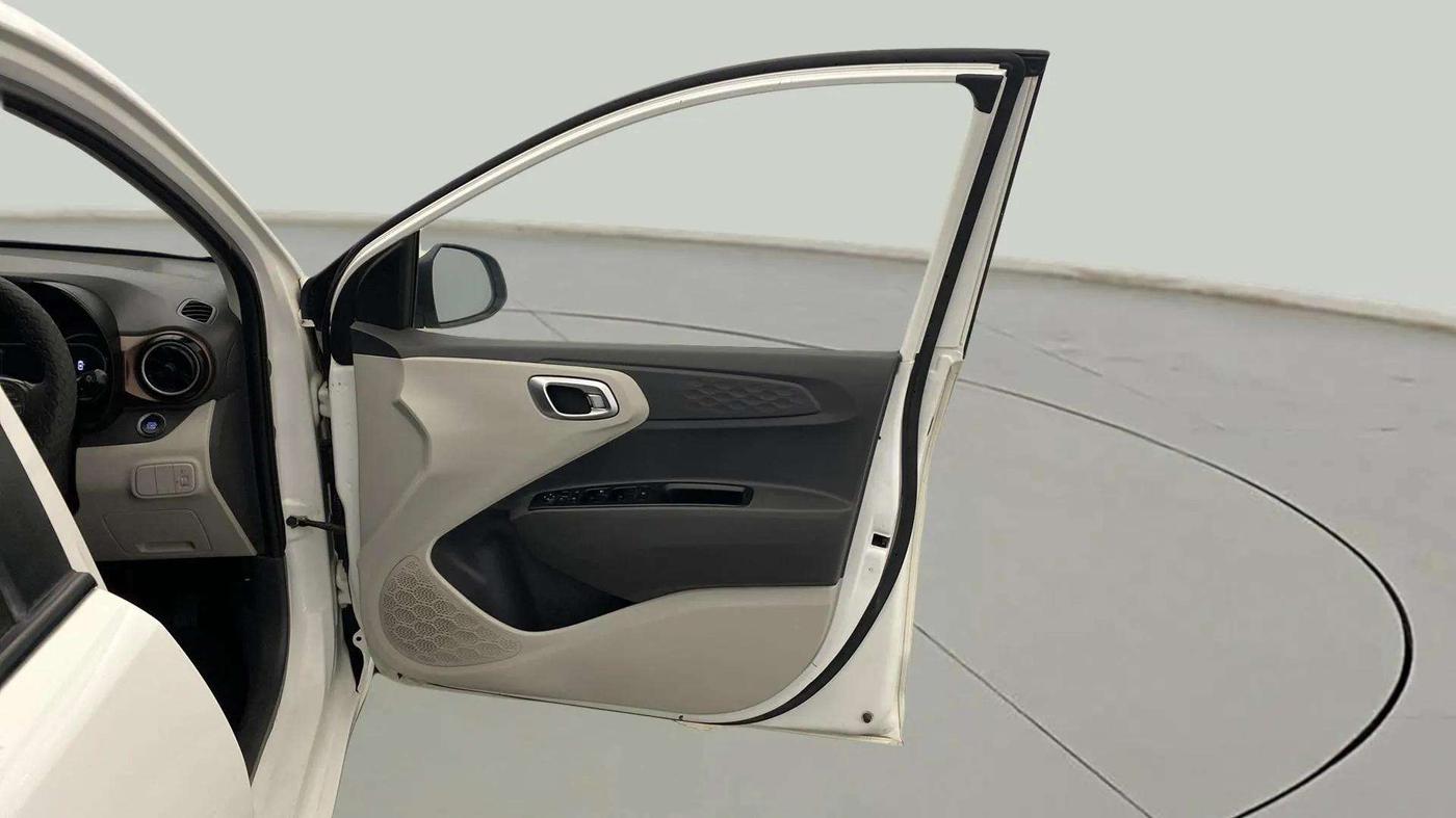 2020 Hyundai AURA SX 1.2 (O), Petrol, Manual, 49,392 km, RHS Front Door