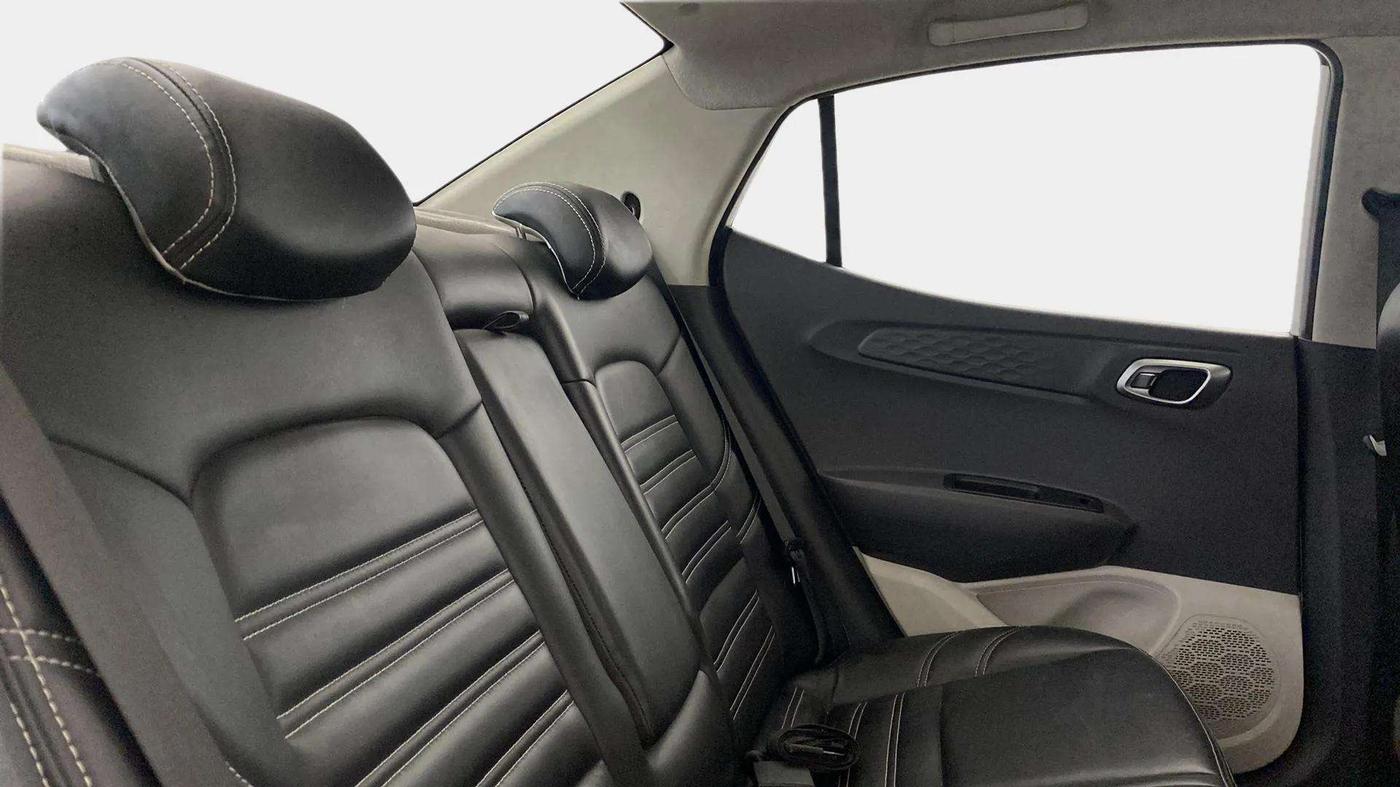 2020 Hyundai AURA SX 1.2 (O), Petrol, Manual, 49,392 km, Right Side Rear Door Cabin