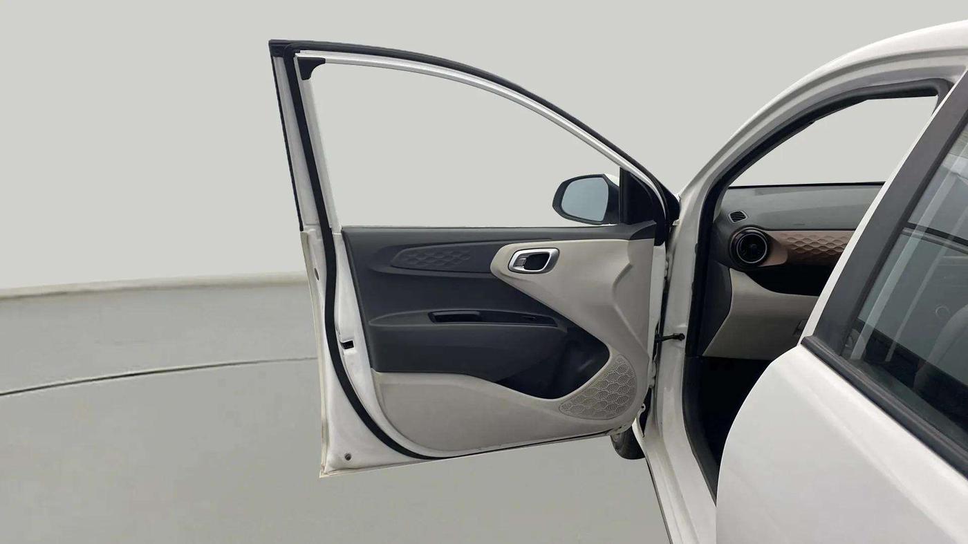 2020 Hyundai AURA SX 1.2 (O), Petrol, Manual, 49,392 km, LHS Front Door