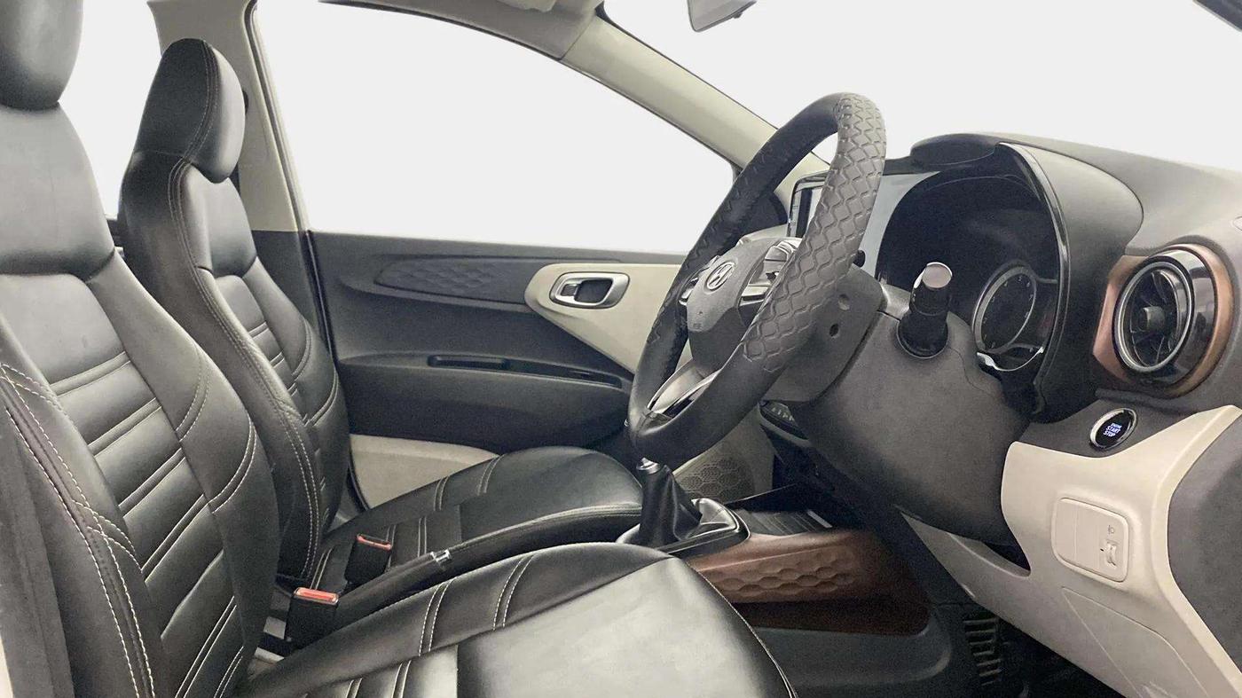 2020 Hyundai AURA SX 1.2 (O), Petrol, Manual, 49,392 km, Right Side Front Door Cabin