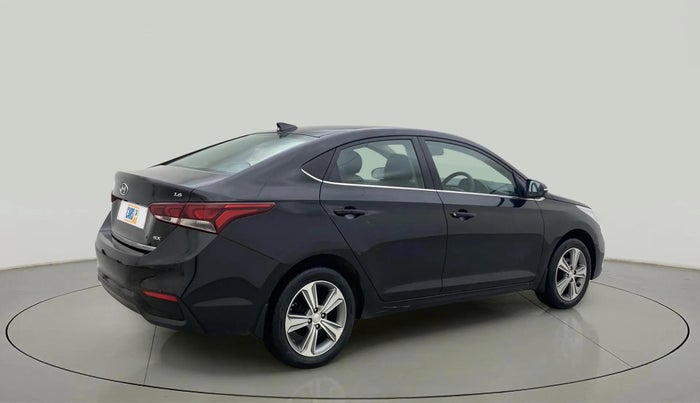 2018 Hyundai Verna 1.6 VTVT SX, Petrol, Manual, 37,987 km, Right Back Diagonal