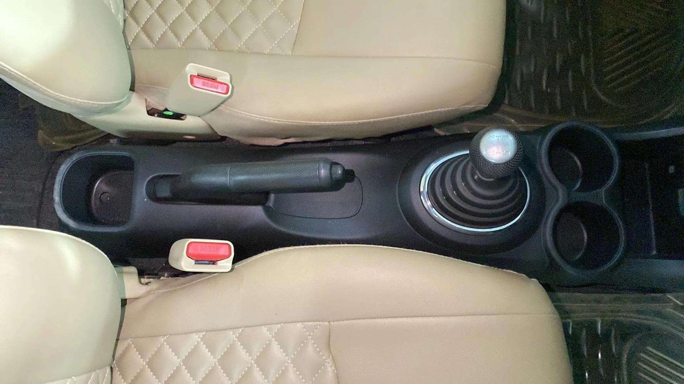 2013 Honda Amaze 1.2L I-VTEC S, Petrol, Manual, 5,099 km, Gear Lever