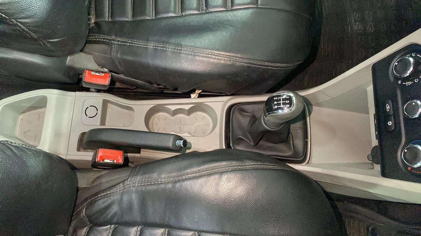 2018 Tata Tiago XZ PETROL, Petrol, Manual, 19,868 km, Gear Lever
