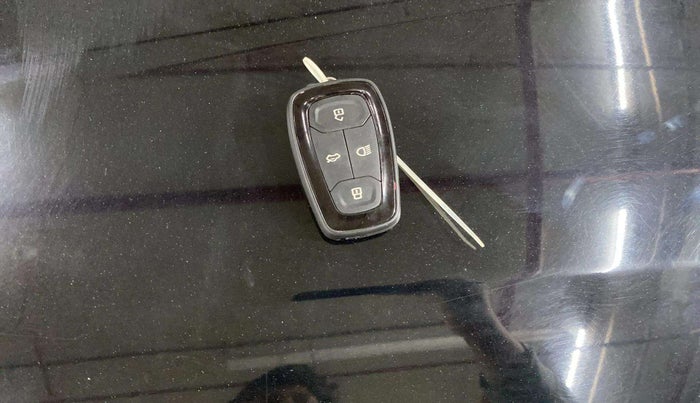 2021 Tata NEXON XZA PLUS PETROL DARK EDITION, Petrol, Automatic, 53,506 km, Key Close Up