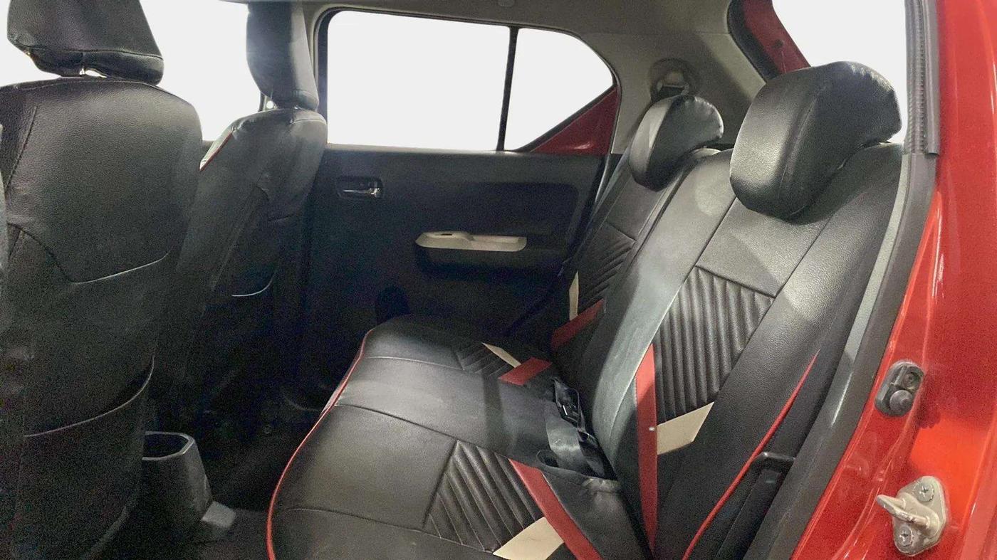 2018 Maruti IGNIS ALPHA 1.2 DUAL TONE, Petrol, Manual, 49,472 km, Right Side Rear Door Cabin