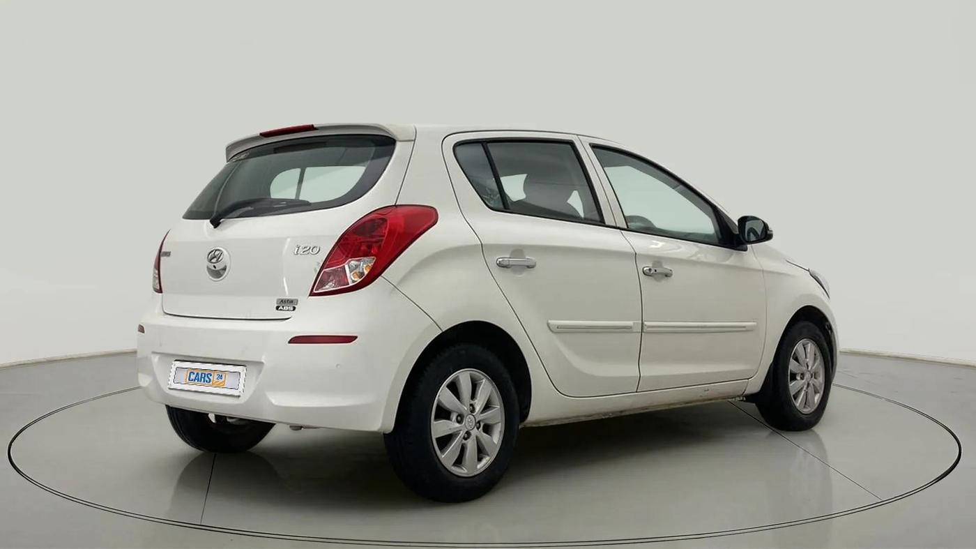 2014 Hyundai Elite i20 ASTA 1.2, CNG, Manual, 77,384 km, Right Back Diagonal