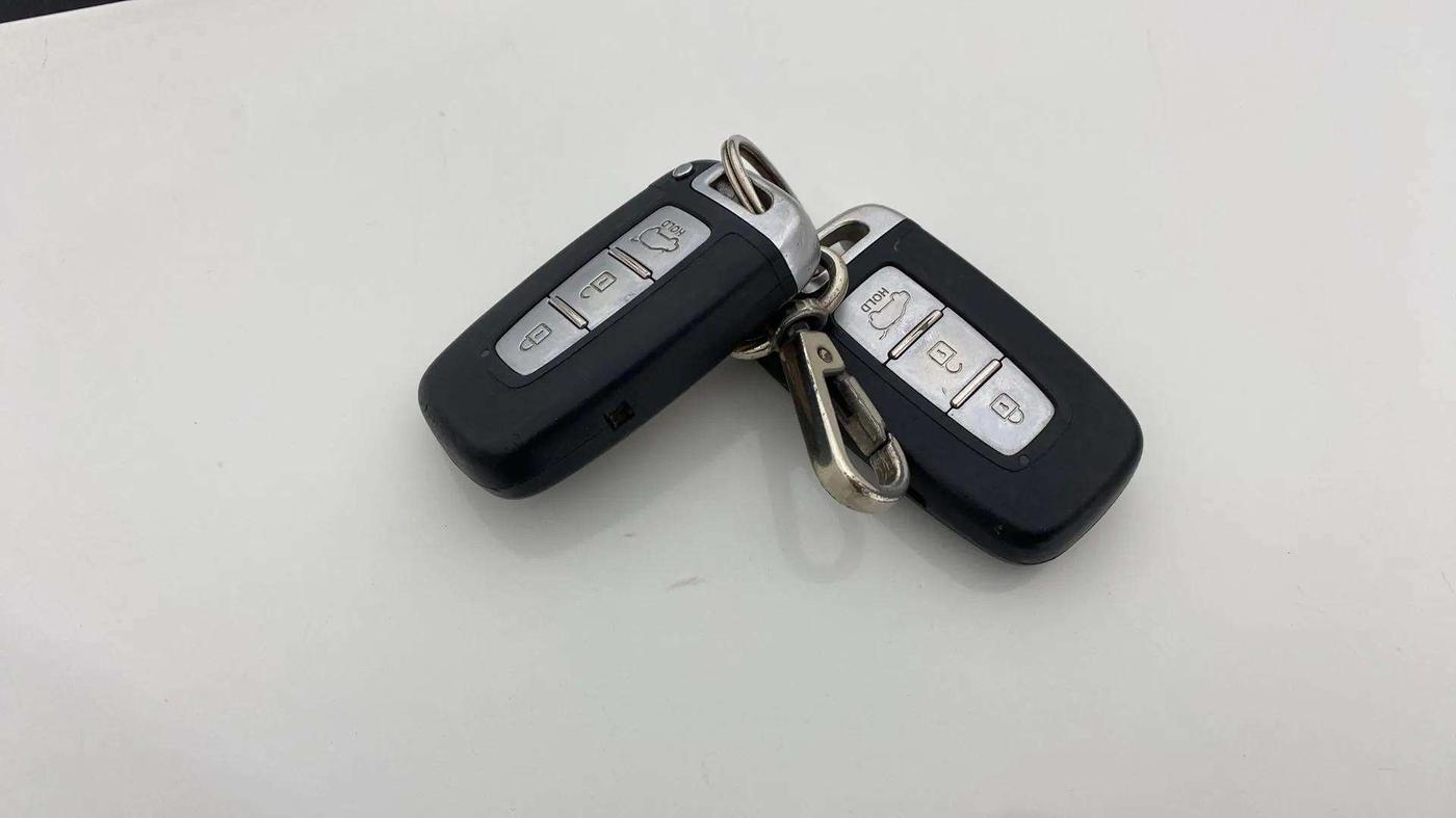 2014 Hyundai Elite i20 ASTA 1.2, CNG, Manual, 77,384 km, Key Close Up