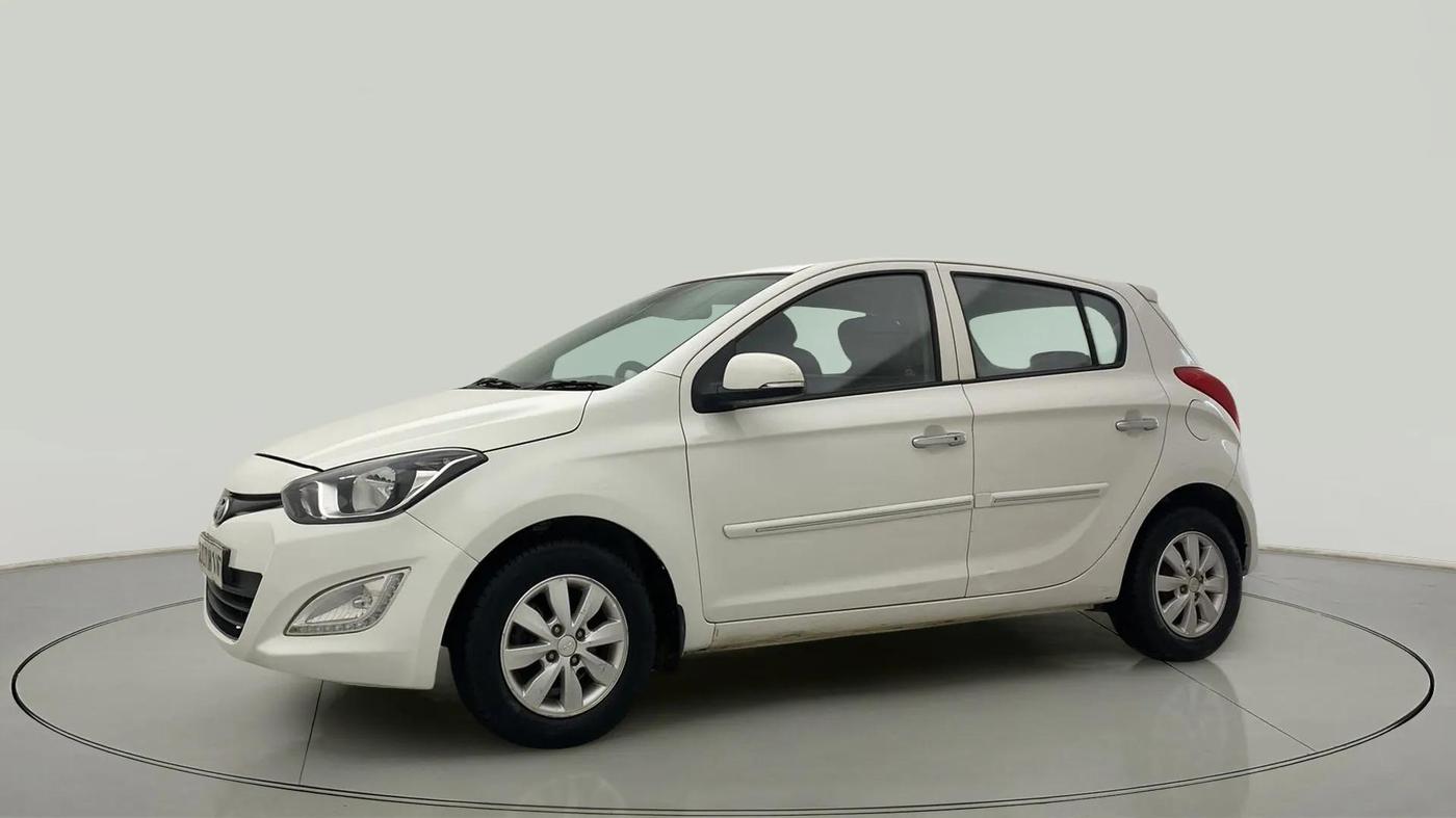 2014 Hyundai Elite i20 ASTA 1.2, CNG, Manual, 77,384 km, Left Front Diagonal