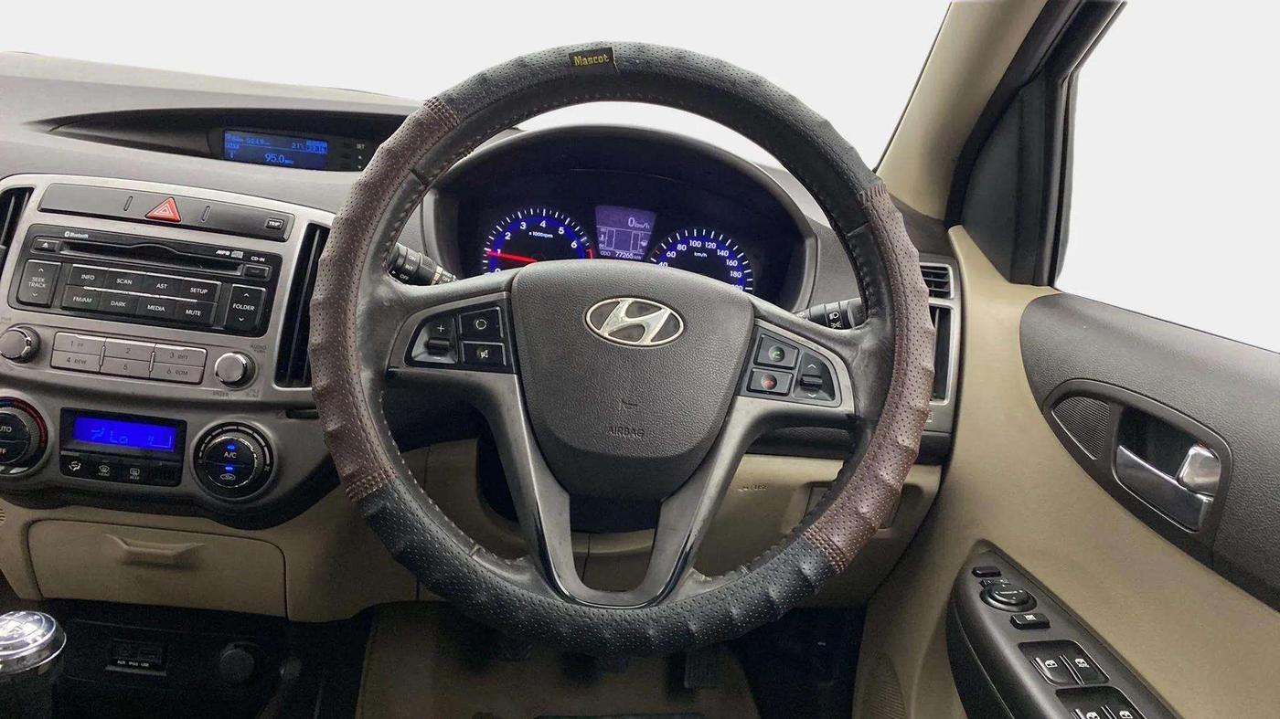2014 Hyundai Elite i20 ASTA 1.2, CNG, Manual, 77,384 km, Steering Wheel Close Up