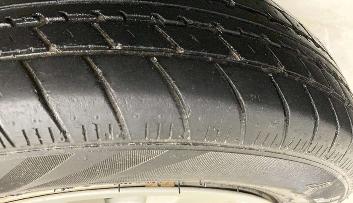 2019 Maruti New Wagon-R LXI CNG 1.0, CNG, Manual, 28,752 km, Right Rear Tyre Tread