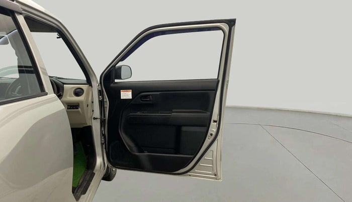 2019 Maruti New Wagon-R LXI CNG 1.0, CNG, Manual, 28,752 km, RHS Front Door