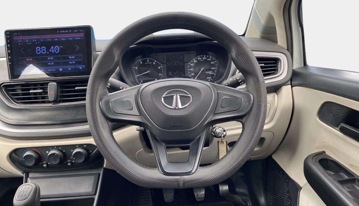 2022 Tata ALTROZ XE PETROL, Petrol, Manual, 21,025 km, Steering Wheel Close Up