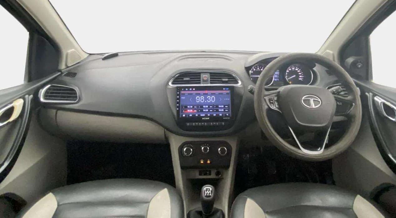 2018 Tata Tiago XZ PETROL, Petrol, Manual, 97,476 km, Dashboard