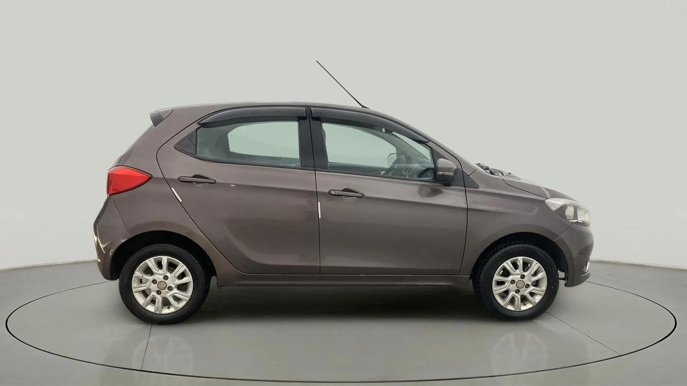 2018 Tata Tiago XZ PETROL, Petrol, Manual, 97,476 km, Right Side View