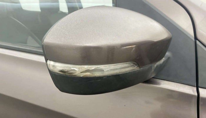 2018 Tata Tiago XZ PETROL, Petrol, Manual, 98,186 km, Right rear-view mirror - Indicator light has minor damage