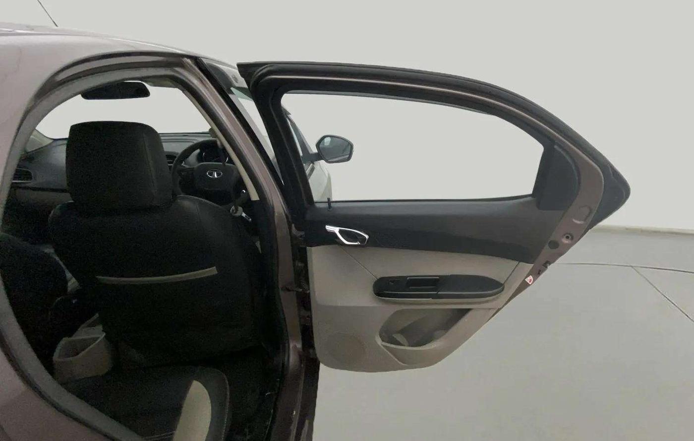 2018 Tata Tiago XZ PETROL, Petrol, Manual, 97,476 km, RHS Rear Door