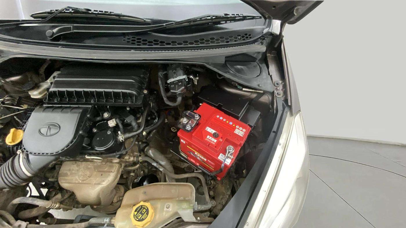 2018 Tata Tiago XZ PETROL, Petrol, Manual, 97,476 km, Engine View - Left