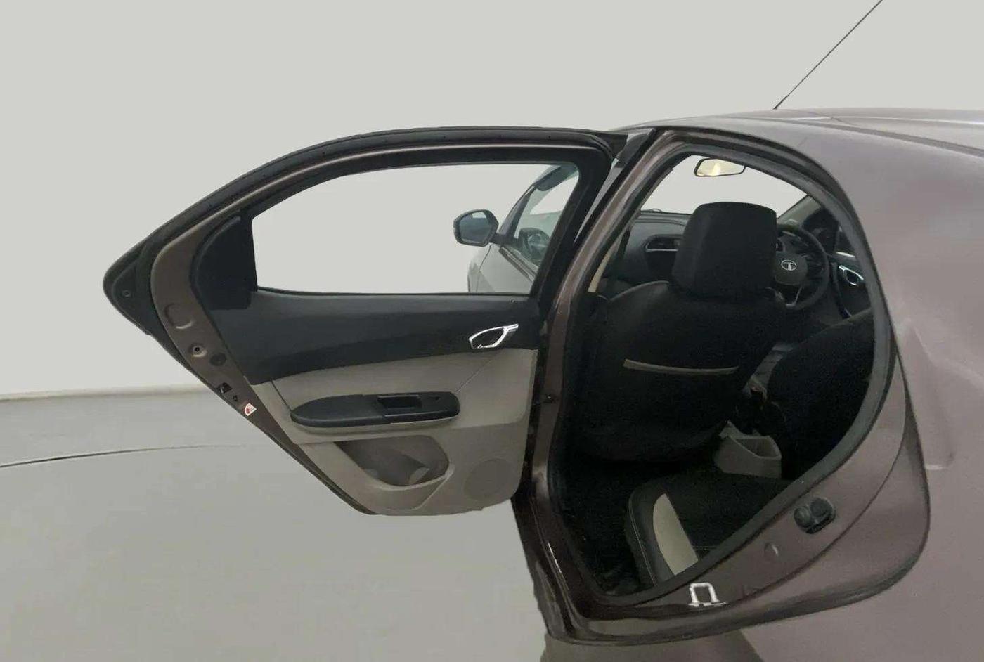 2018 Tata Tiago XZ PETROL, Petrol, Manual, 97,476 km, LHS Rear Door