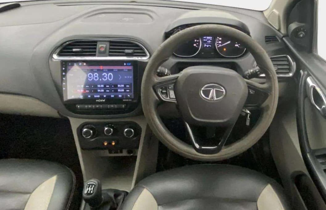 2018 Tata Tiago XZ PETROL, Petrol, Manual, 97,476 km, Steering Wheel Close Up