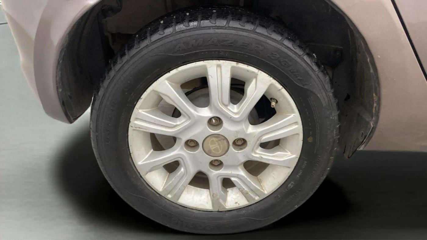 2018 Tata Tiago XZ PETROL, Petrol, Manual, 97,476 km, Right Rear Wheel