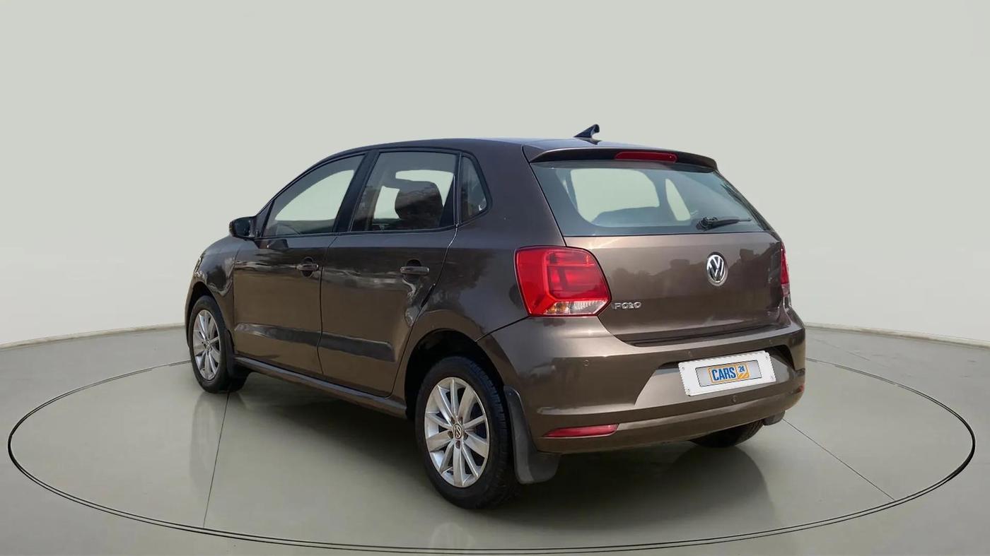 2016 Volkswagen Polo HIGHLINE1.2L, Petrol, Manual, 61,170 km, Left Back Diagonal