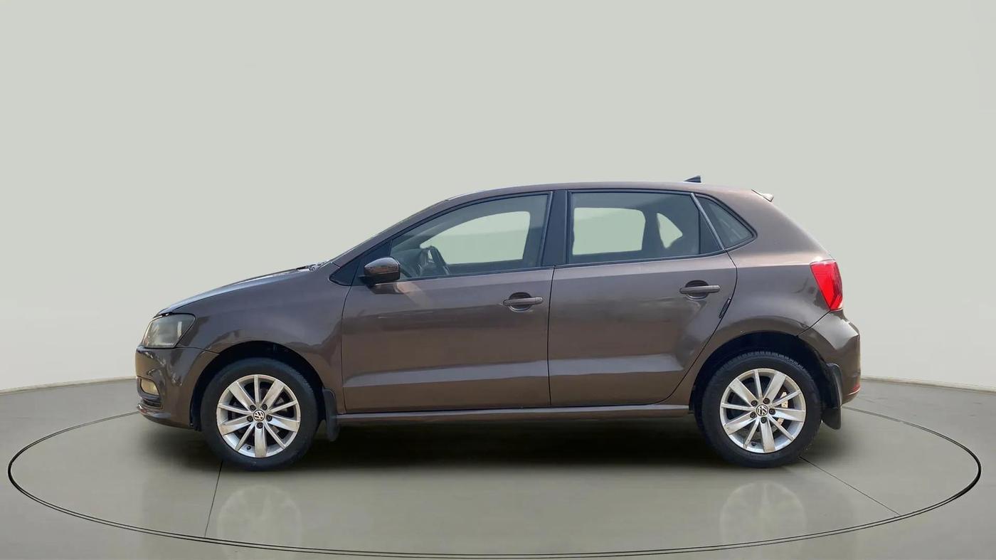 2016 Volkswagen Polo HIGHLINE1.2L, Petrol, Manual, 61,170 km, Left Side